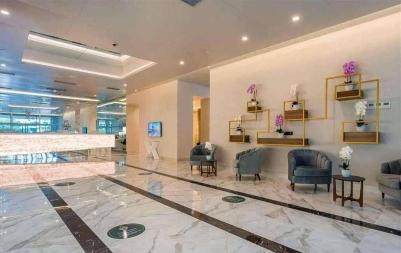 Orbi City Batumi Sea View Aparthotel Bagian luar foto