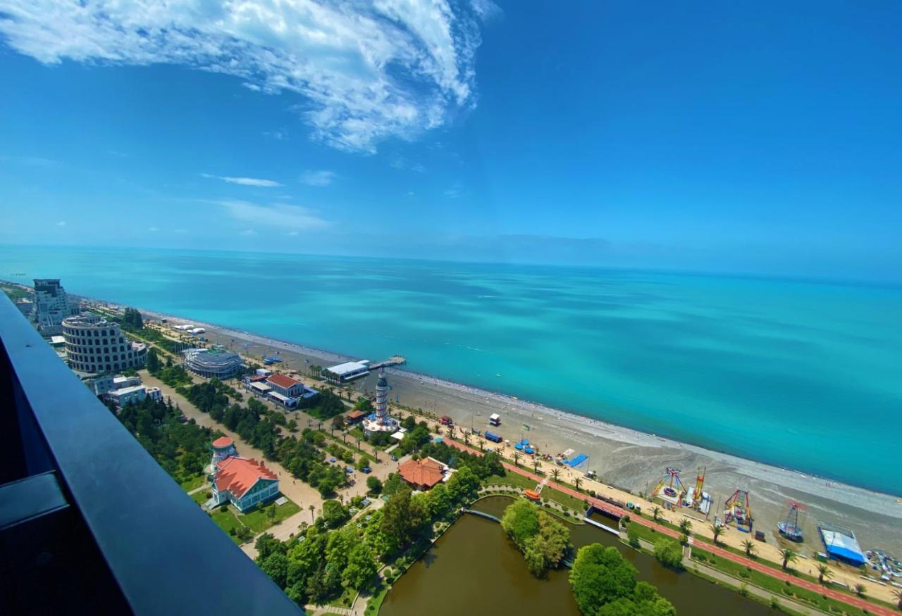 Orbi City Batumi Sea View Aparthotel Bagian luar foto