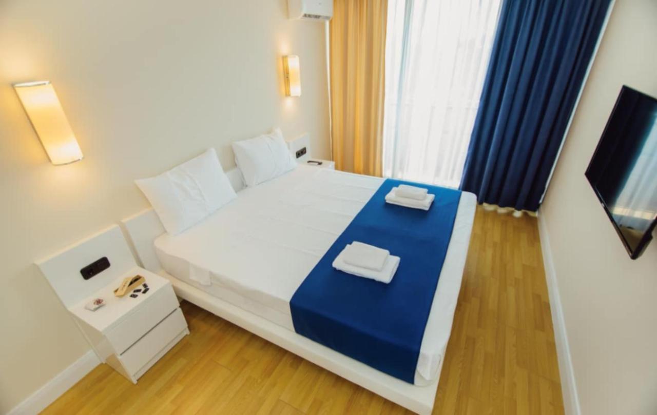 Orbi City Batumi Sea View Aparthotel Bagian luar foto