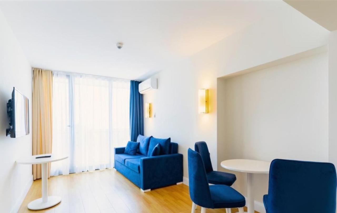Orbi City Batumi Sea View Aparthotel Bagian luar foto